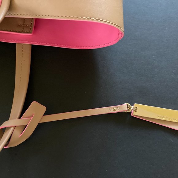 Vince Camuto Light Brown Leila Leather Tote/Pink Trim/Dust Bag/NEW/$228 RETAIL! - Picture 7 of 9